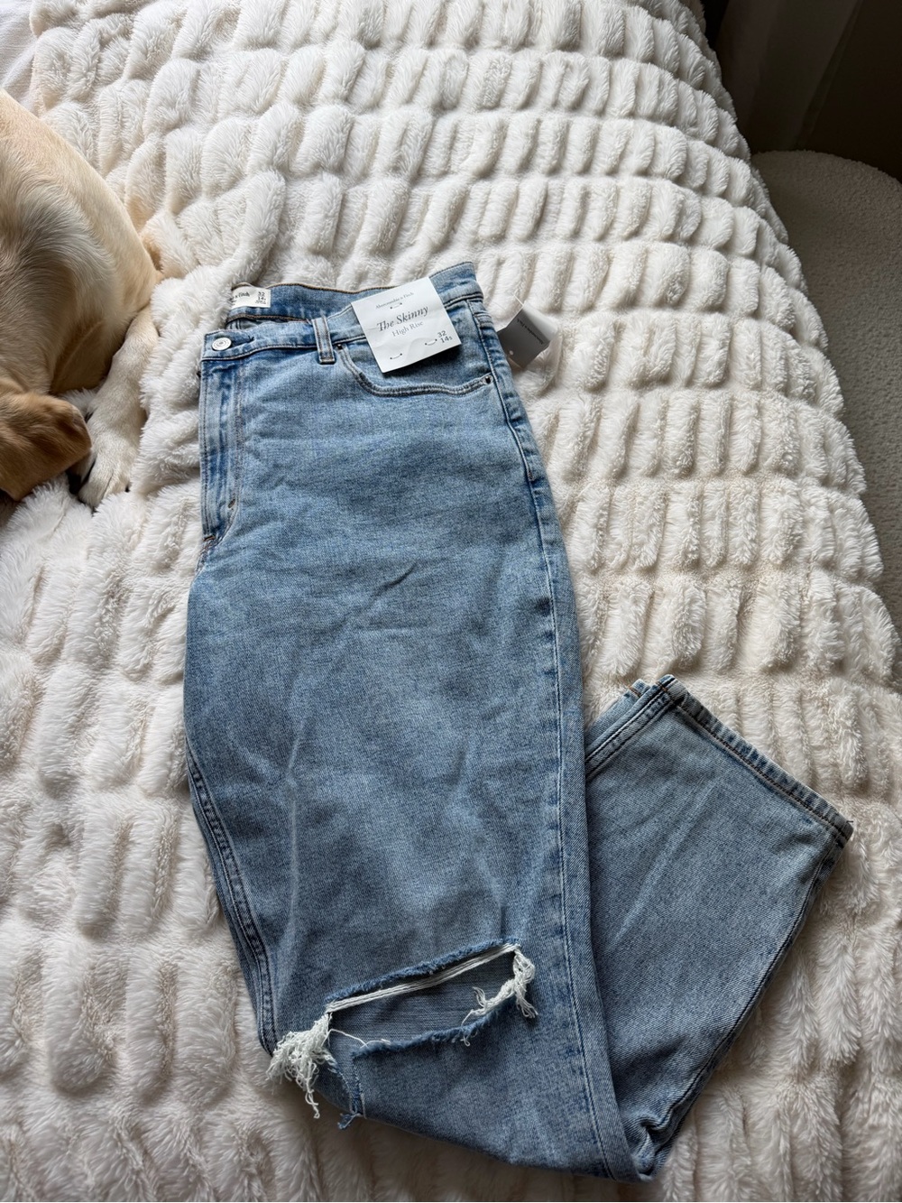 Abercrombie & Fitch “The Skinny High Rise”